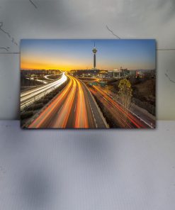 تابلو عکس تهران با نمای برج میلاد و خیابان