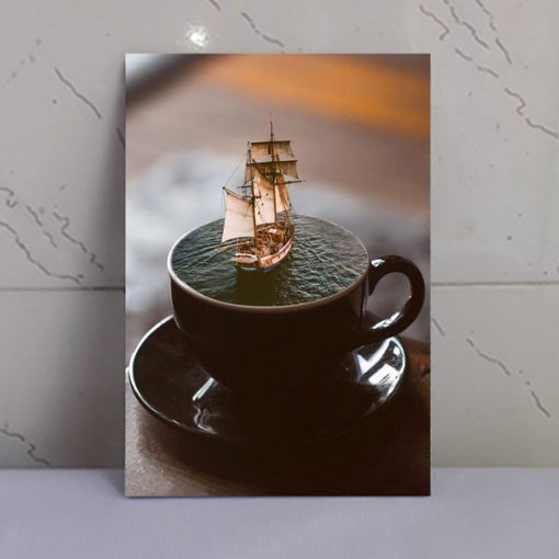 تابلو فانتزی قهوه و کشتی شناور