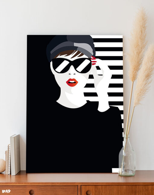 تابلو فانتزی و سیاه و سفید دختر شیک و خوش تیپ با عینک