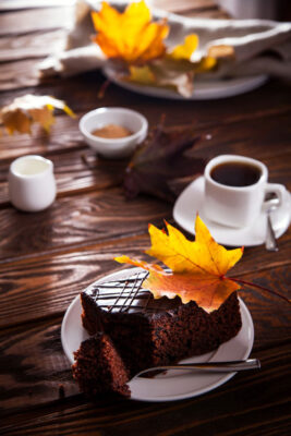قیمت و خرید تابلو برای کافه طرح کافه پاییزی و بشقاب کیک