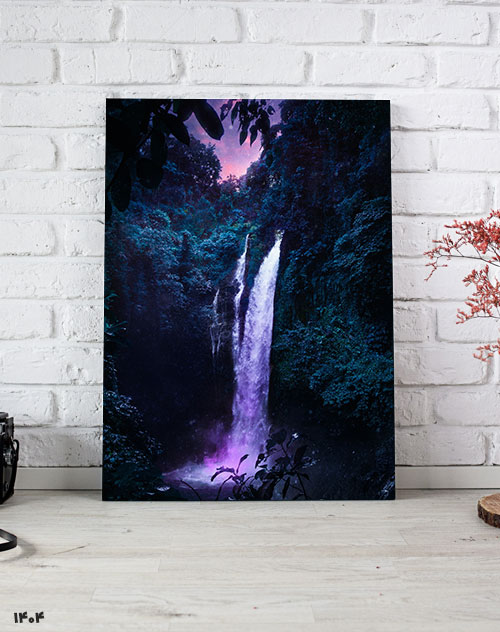 تابلو طبیعت آبشار زیر نور ماه