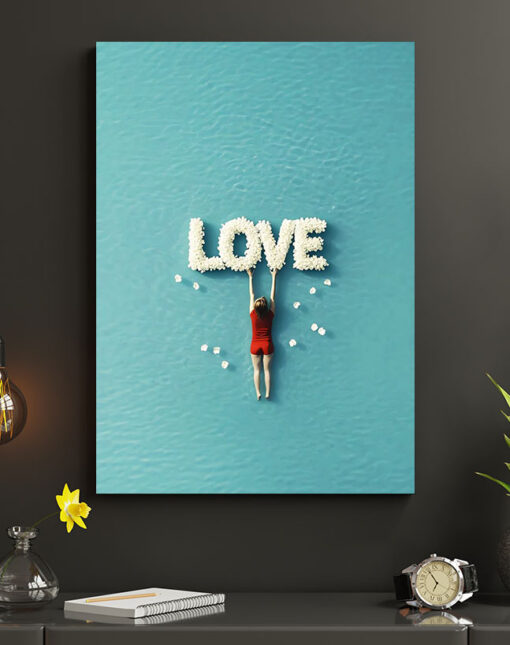 قیمت و خرید تابلو دختر آویزان love