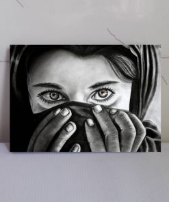 تابلو سیاه و سفید دختری با چشم های زیبا